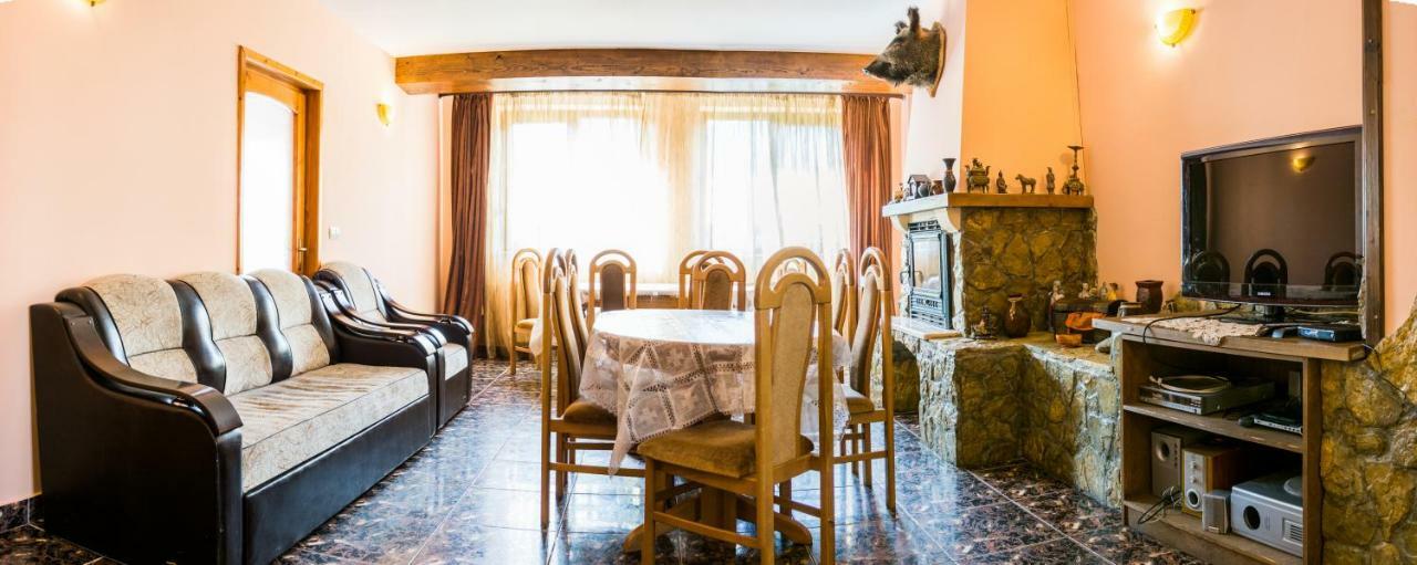 Casa Rares Sucevita Exteriér fotografie