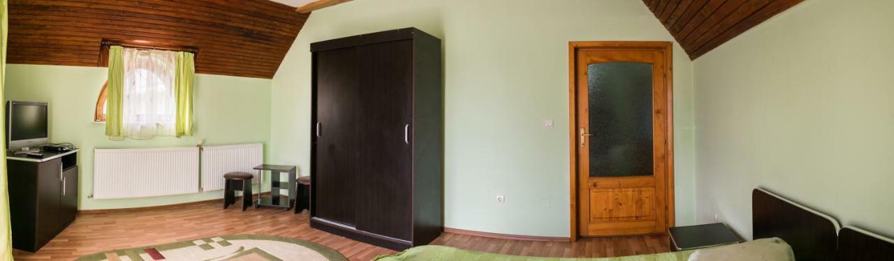 Casa Rares Sucevita Exteriér fotografie